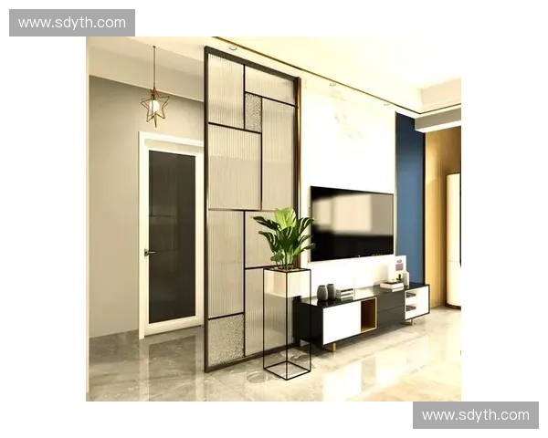 巧用隔断设计让客厅瞬间多出一个独立私密功能房间 巧用隔断设计让客厅瞬间多出一个独立私密功能房间