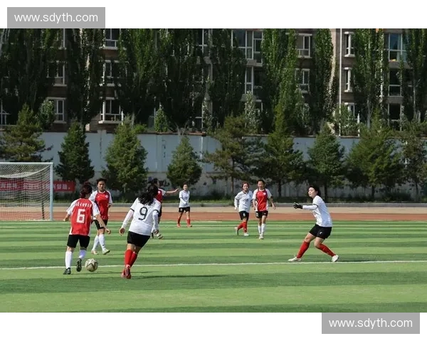 欧洲大学生足球联赛发展现状与挑战分析:推动校园足球文化的创新与未来 欧洲大学生足球联赛发展现状与挑战分析:推动校园足球文化的创新与未来